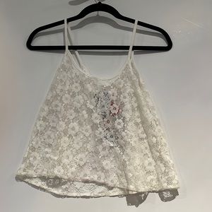 White mesh flower top